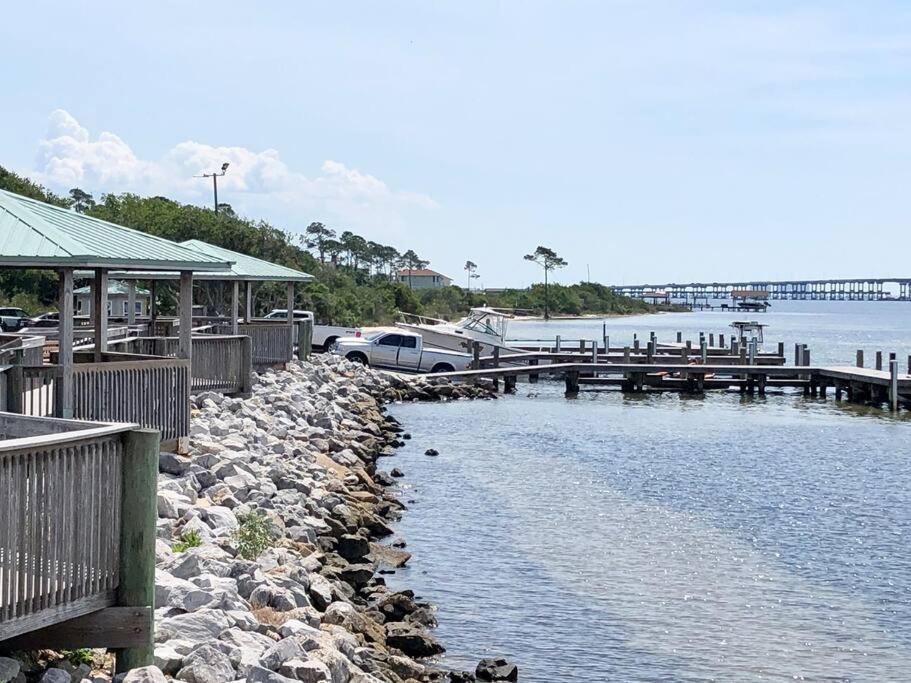 Life'S A Breeze - Updated 3Br 5Min To Pcola Beach Gulf Breeze Eksteriør billede
